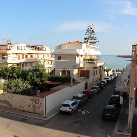 Il Mare A Due Passi Leilighet Marina di Ragusa Eksteriør bilde