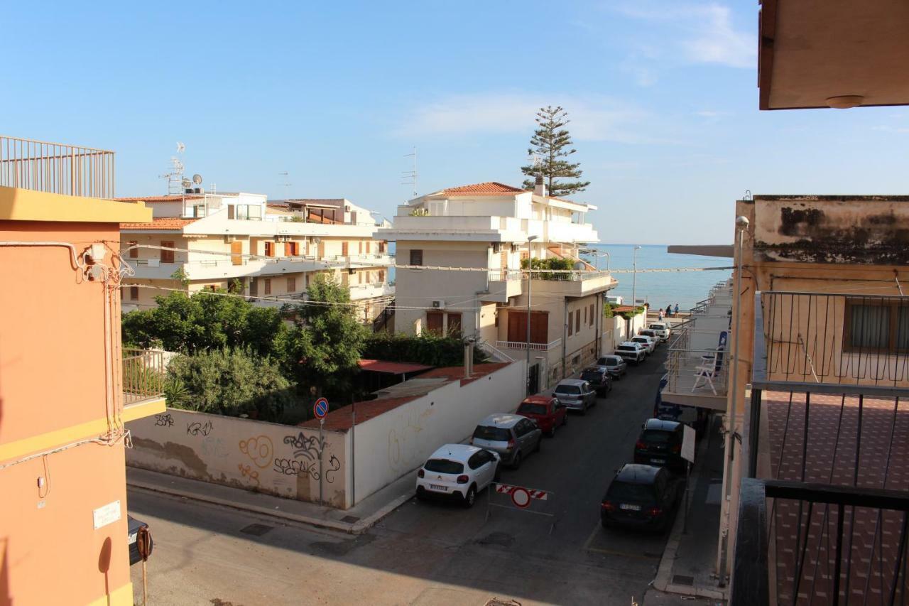Il Mare A Due Passi Leilighet Marina di Ragusa Eksteriør bilde