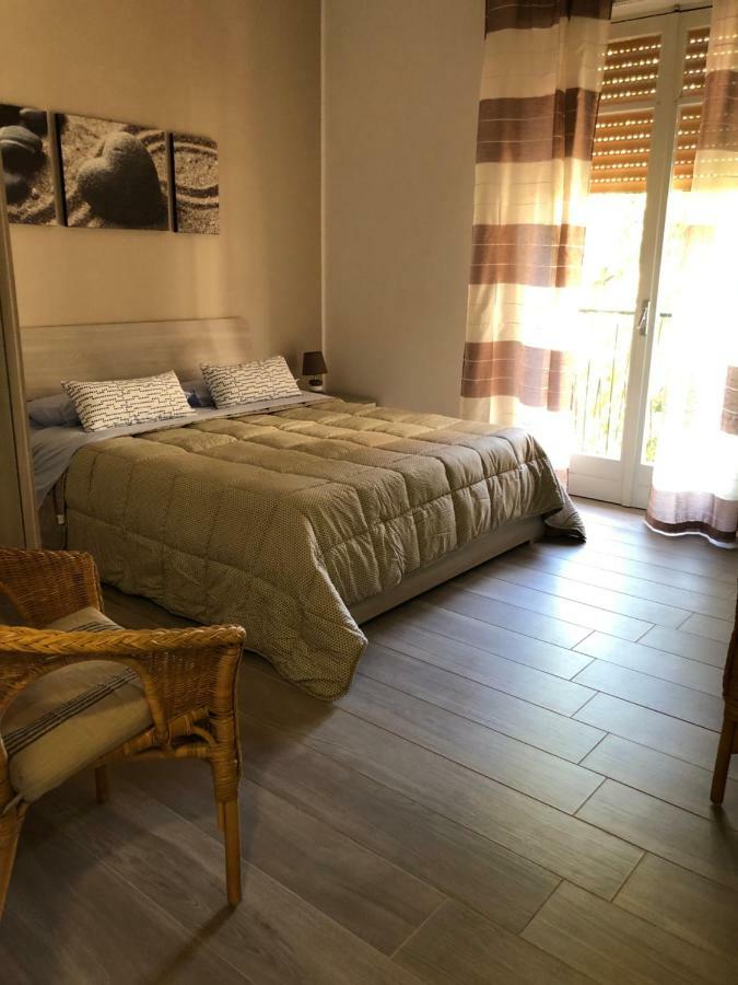 Il Mare A Due Passi Leilighet Marina di Ragusa Eksteriør bilde
